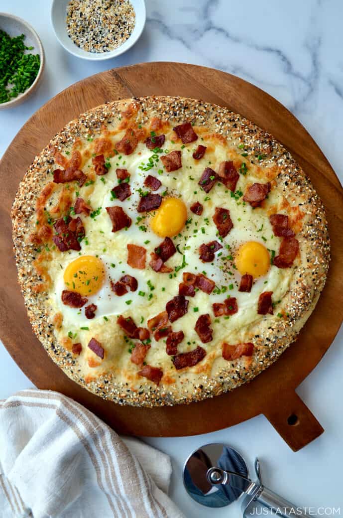 Everything Bagel Breakfast Pizza